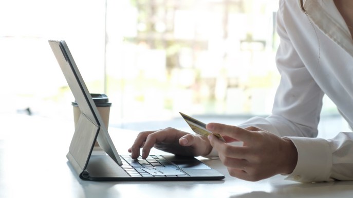 Sempre più persone pagano a rate, è boom di bnpl in Italia: a cosa fare attenzione