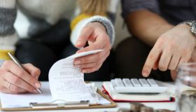 Il reddito delle famiglie in Italia cresce nel 2024 più del doppio della media Ocse