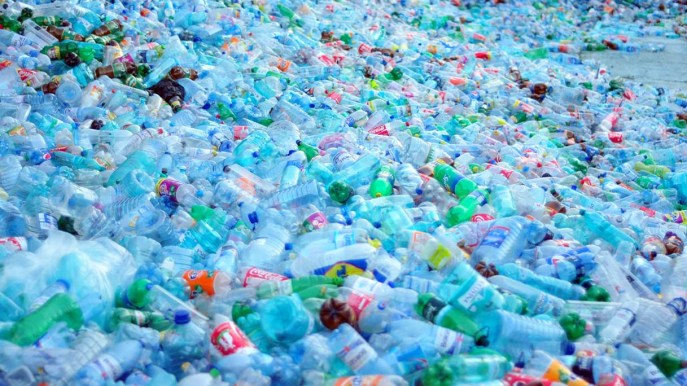 Trattato Globale sulla Plastica, 200 lobbisti dei combustibili fossili influenzano l’accordo