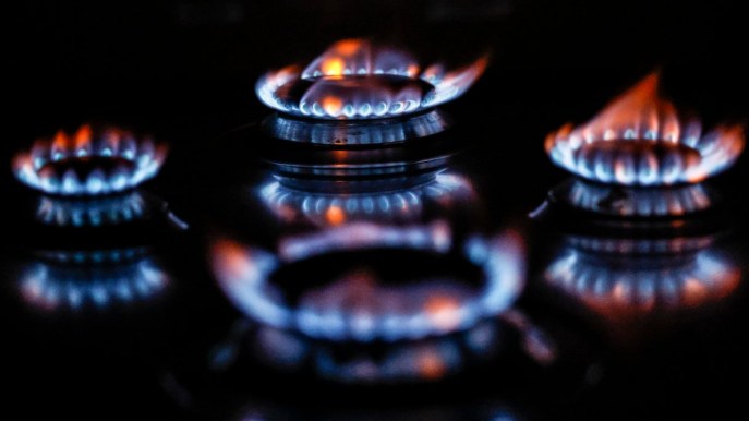 Aumenta il prezzo del gas secondo Arera, +4,6% a novembre per la famiglia media