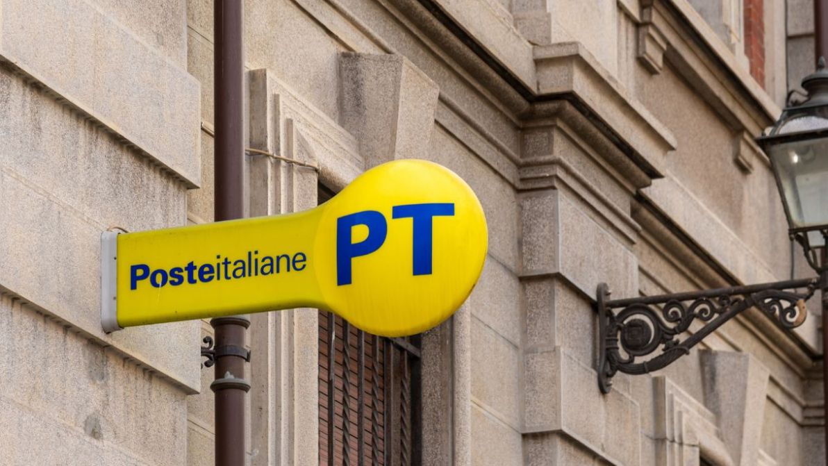 Poste Italiane condannata a risarcire pensionato per truffa SMS: rubati 18.000 euro