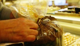 Confezione più grande di pandoro e torrone, ma peso più basso: è la shrinkflation di Natale