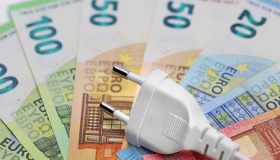 Tutti gli aumenti previsti per il 2025, non solo gas e luce