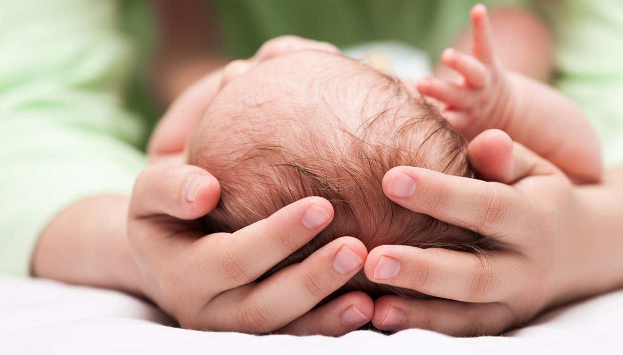 A chi spetta il bonus bebè 2025 e come richiederlo, serve l’Isee?