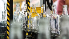 Anche il vetro è sempre più green: l’industria europea investe 600 milioni per il Net Zero