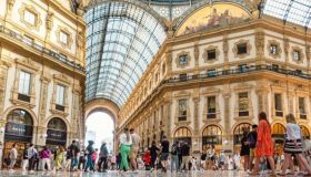 Gli italiani non hanno fiducia nel futuro, nel 2025 crescono i pessimisti