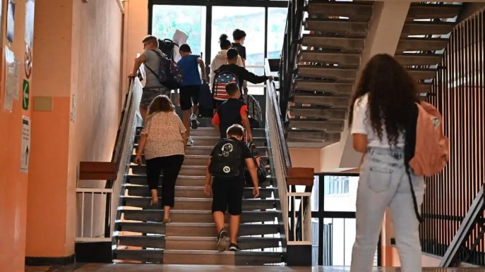 Iscrizioni scuola 2025/2026, slitta la data: la procedura con la piattaforma online